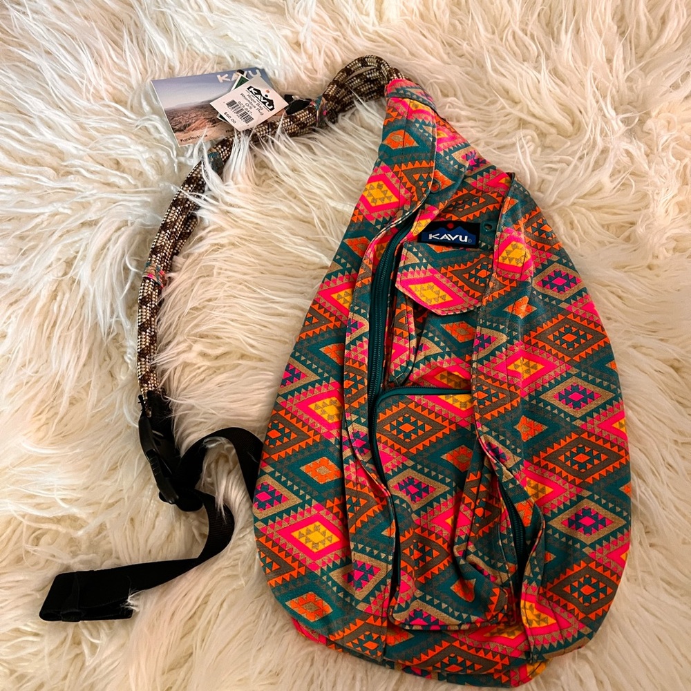 NWT Kavu Bag